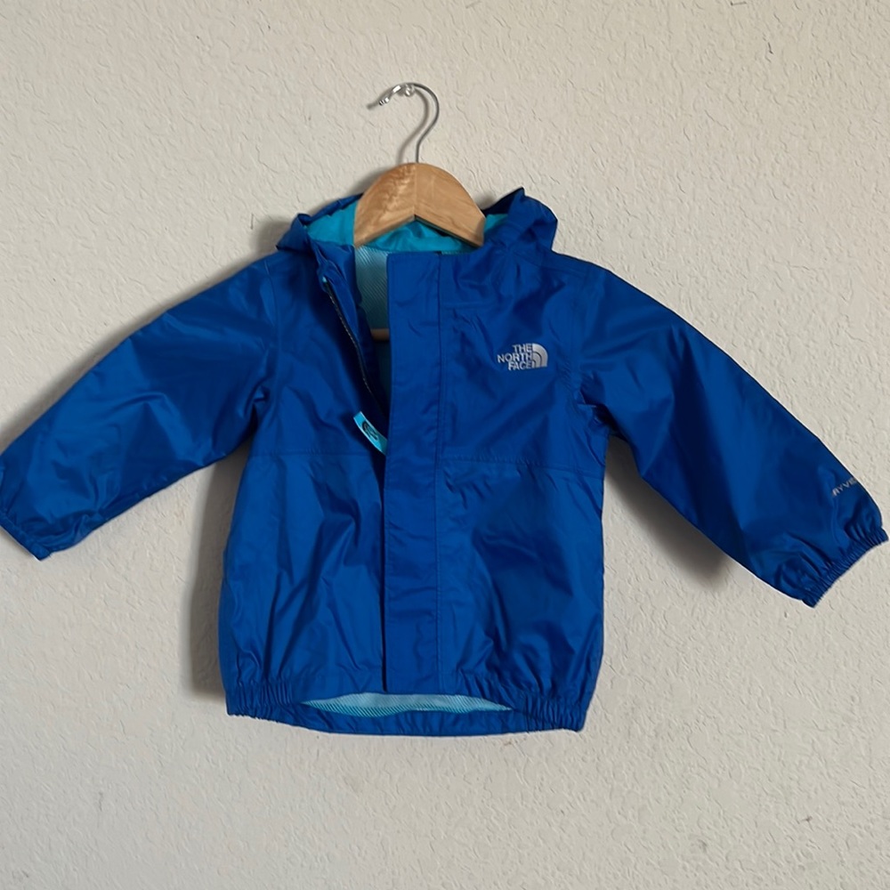 - The North Face - Dry vent Infant Tail Out Rain Jacket